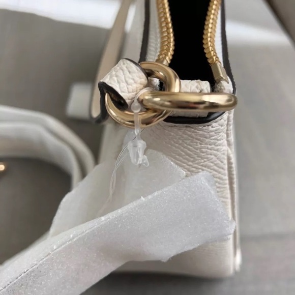 SOLDβοΈAuthentic COACH white/cream/Gold Crossbody - Picture 4 of 8